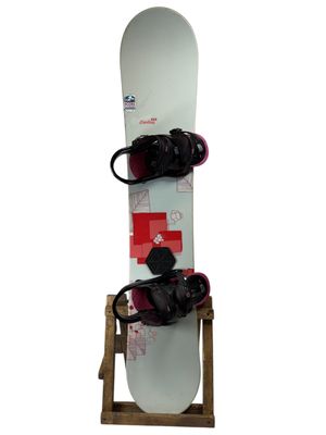 144cm Burton Sterling Snowboard W/ Burton Lexa Bindings 144cm Burton Sterling Snowboard W/ Burton Lexa Bindings