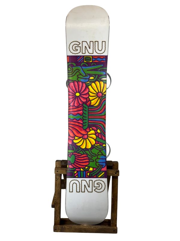145cm GNU B-Nice Snowboard W/ Union Rosa Bindings