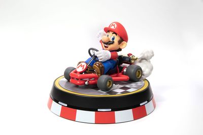 Mario Kart - Statuette Mario Collector&#39;s Edition 22 cm - First 4 Figures