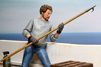 Les Dents de la mer - Figurine Ultimate Matt Hooper Amity Arrival 50th Anniversary 18 cm - NECA