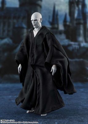 Harry Potter et la Coupe de feu - Figurine S.H. Figuarts Lord Voldemort 15 cm - Bandai