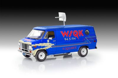 Stranger Things Model Kit 1/25 Squawk Van (Aqua Color) 21 cm - Revell