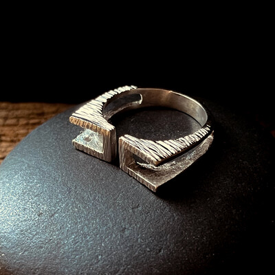 Anillo para Hombre regulable. Diseño en Plata 925.