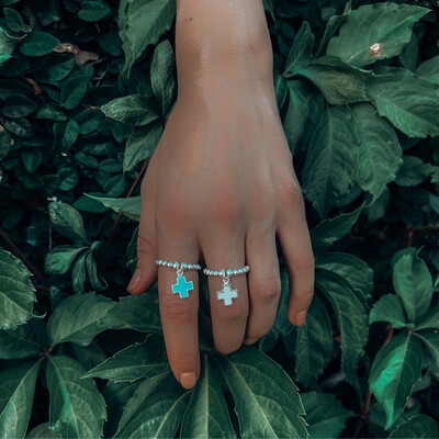 Anillos para mujer con cruces en material Plata esmaltada. 