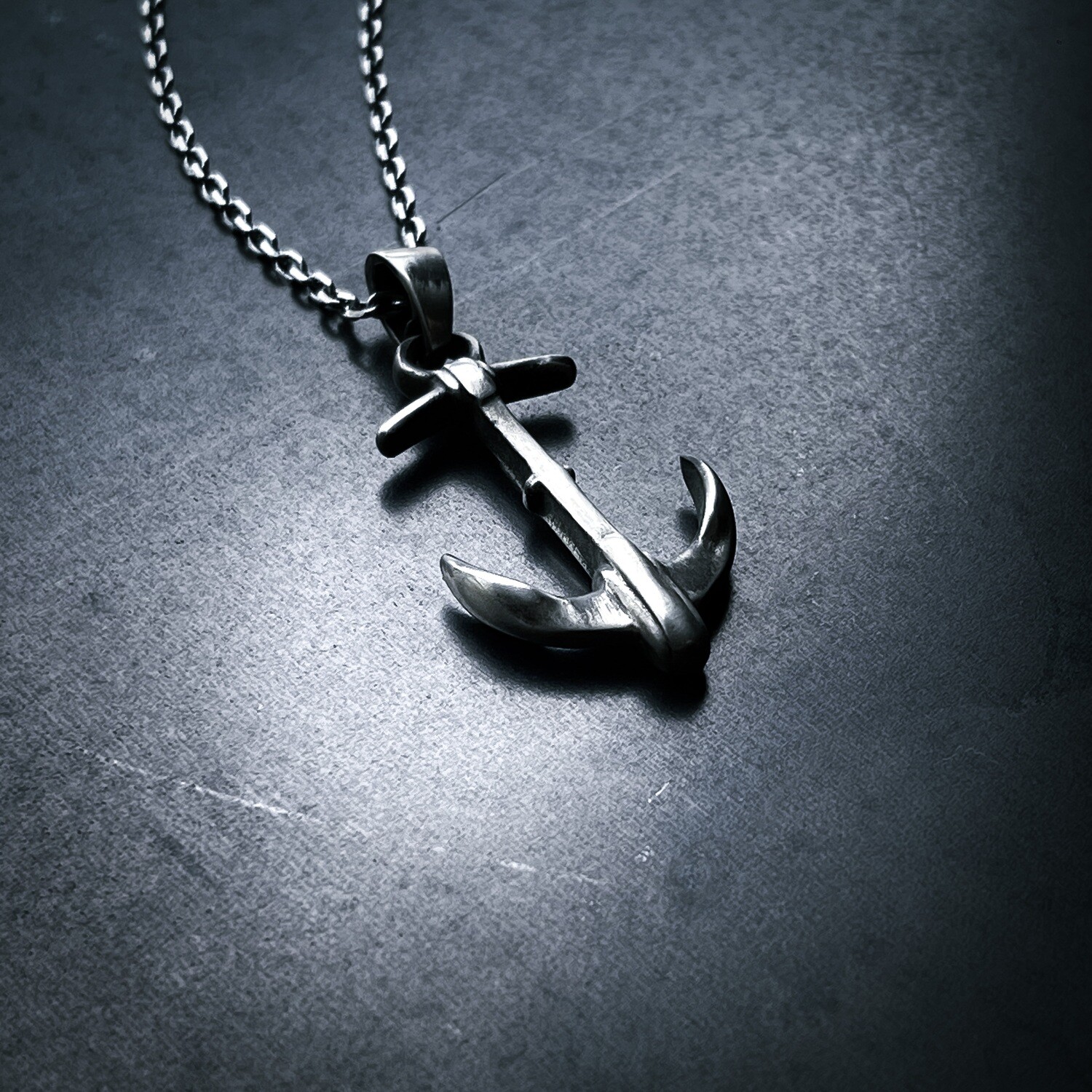 Colgante para Hombre, modelo ancla.