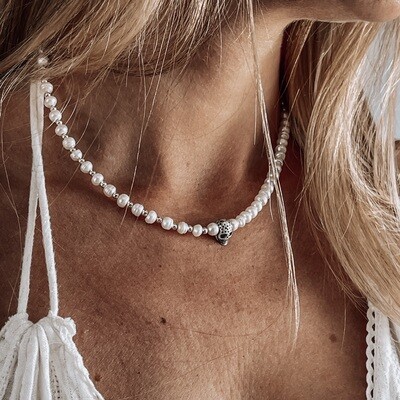 Choker de Mujer con perlas y detalles en Plata 925.