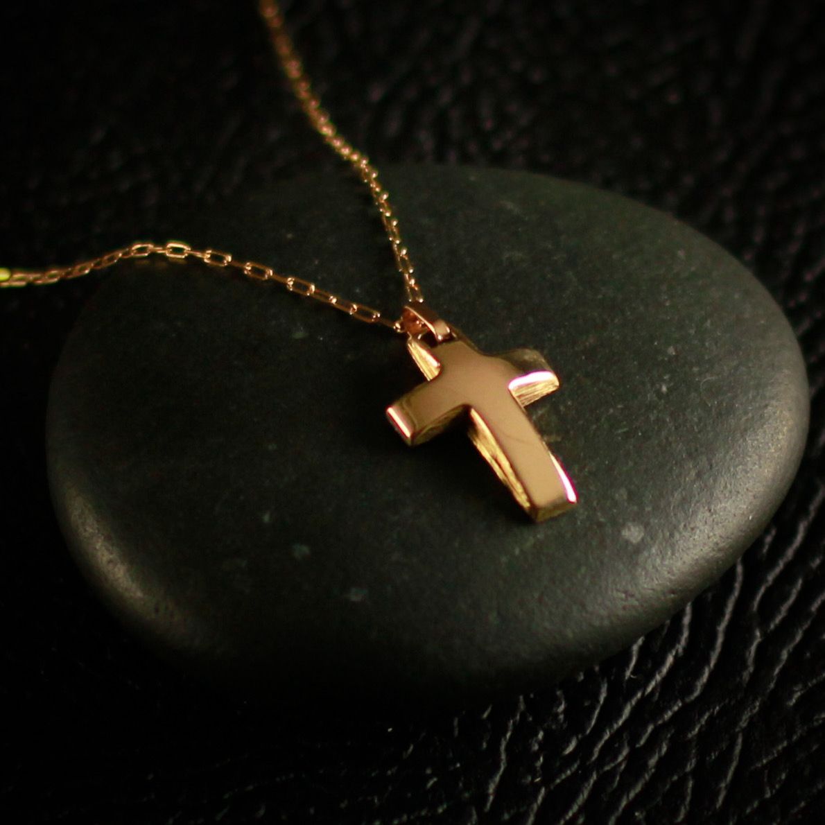 Cruz SANCTUS oro 18k