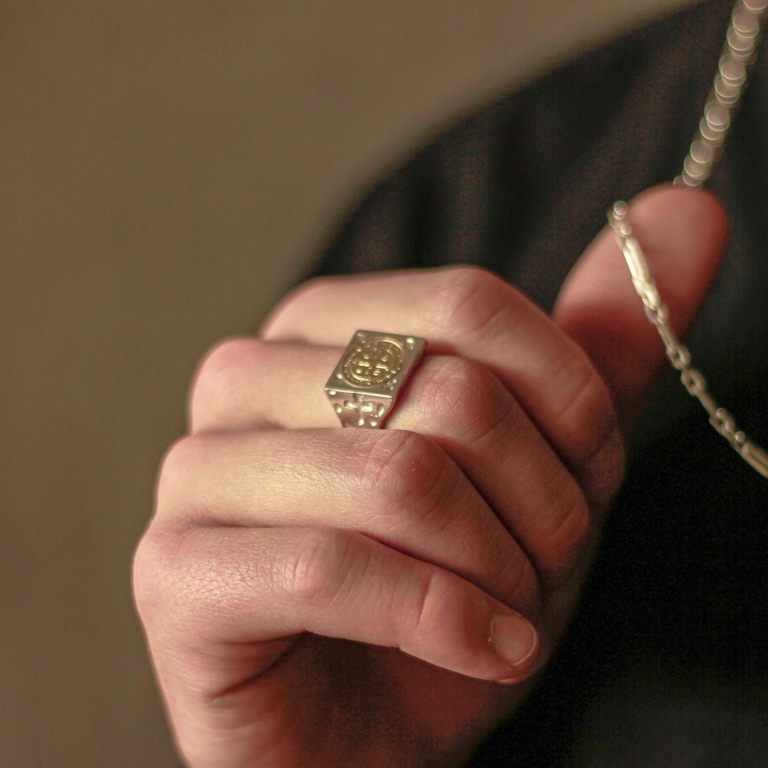 Anillo San Benito SANCTUS