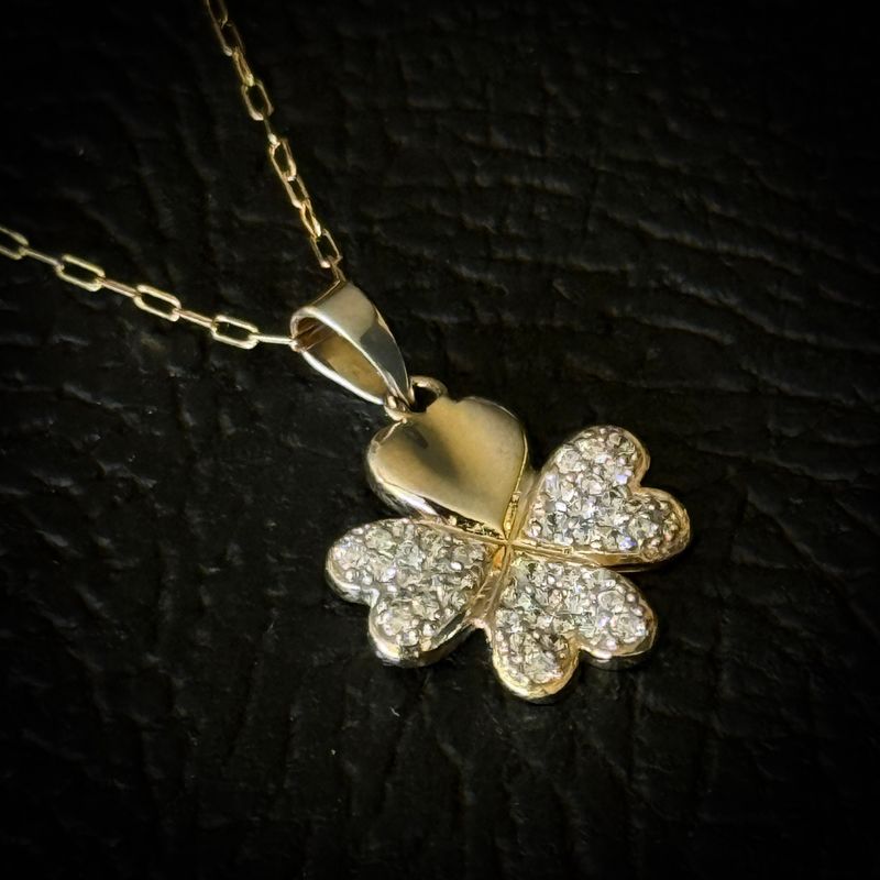 Dije TRÉBOL oro 18k