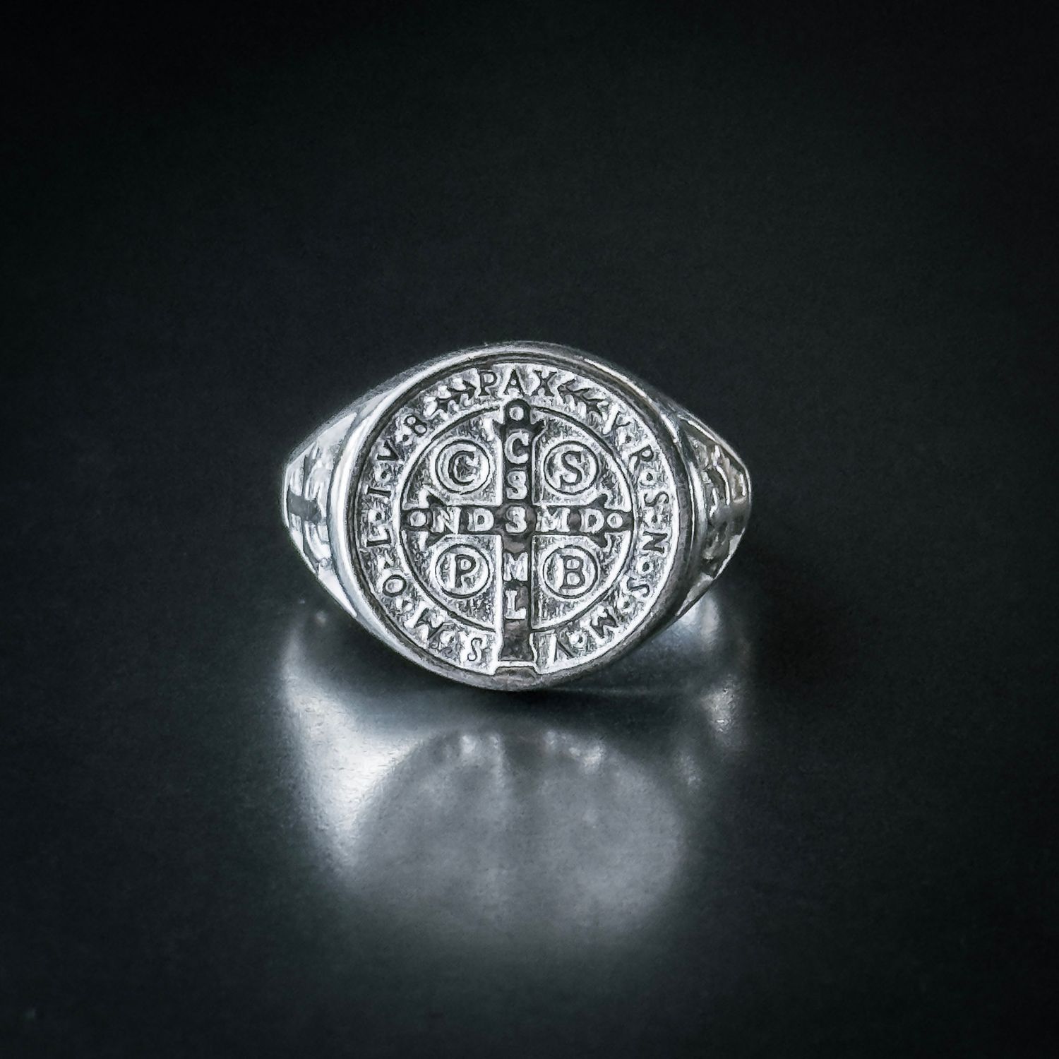 Anillo San Benito SAGRADO