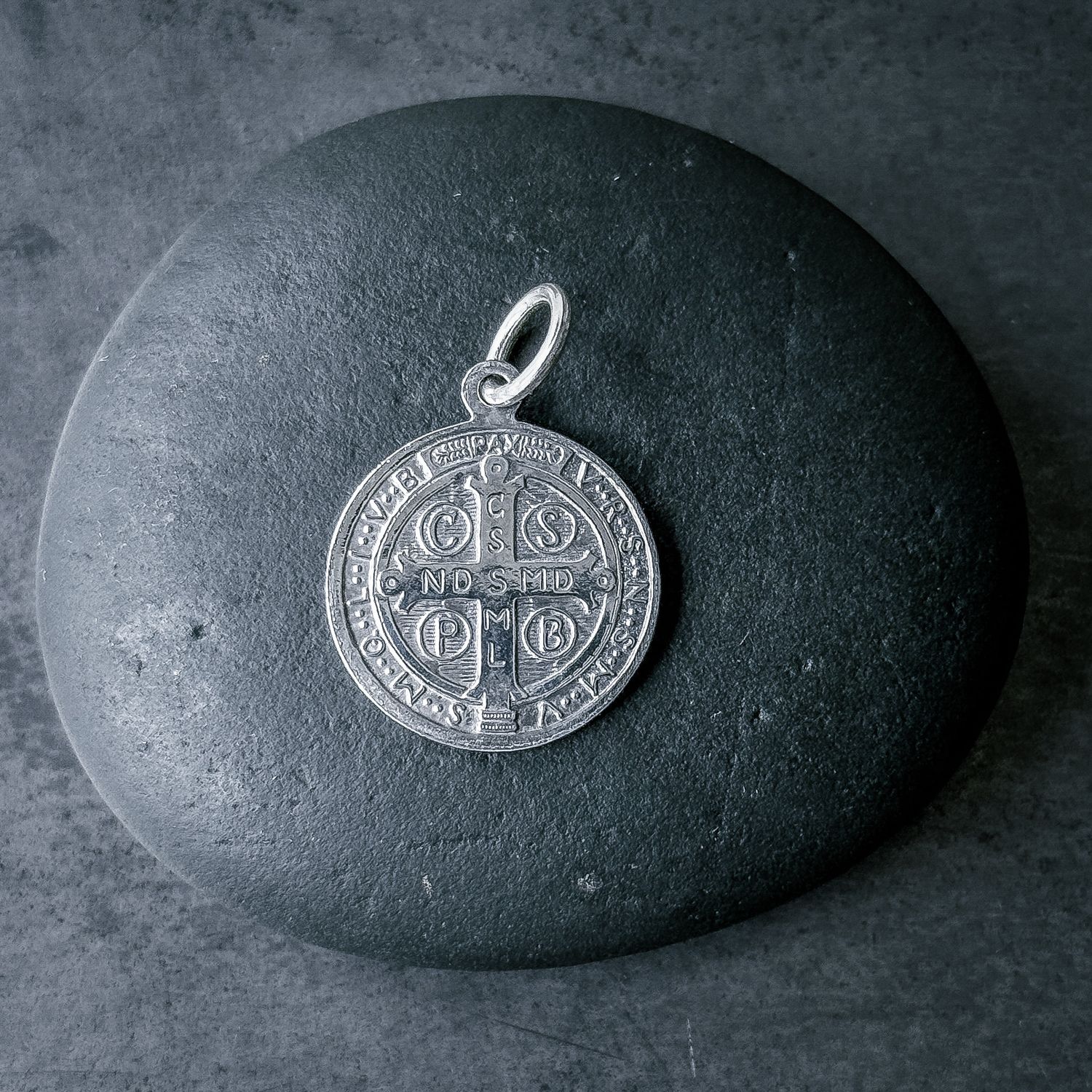 Medalla San Benito ESCUDO