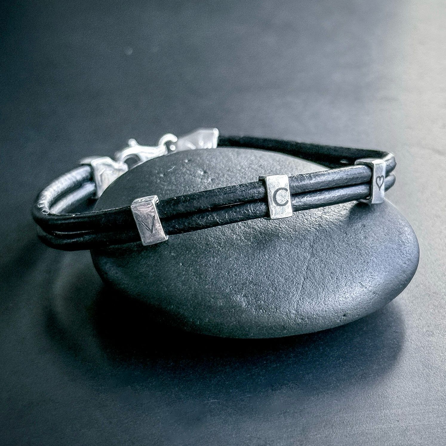Pulsera Cuero QUINQUELA
