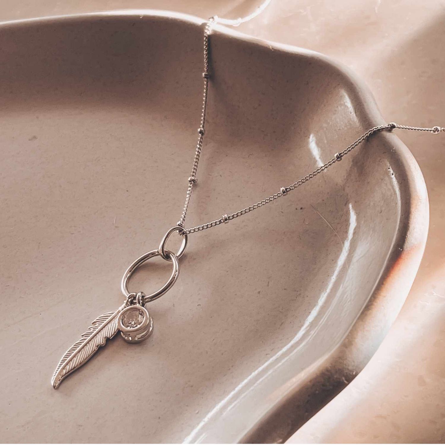 Collar PLUMA CIRCÓN