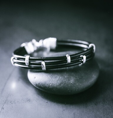 Pulsera Cuero MALBA
