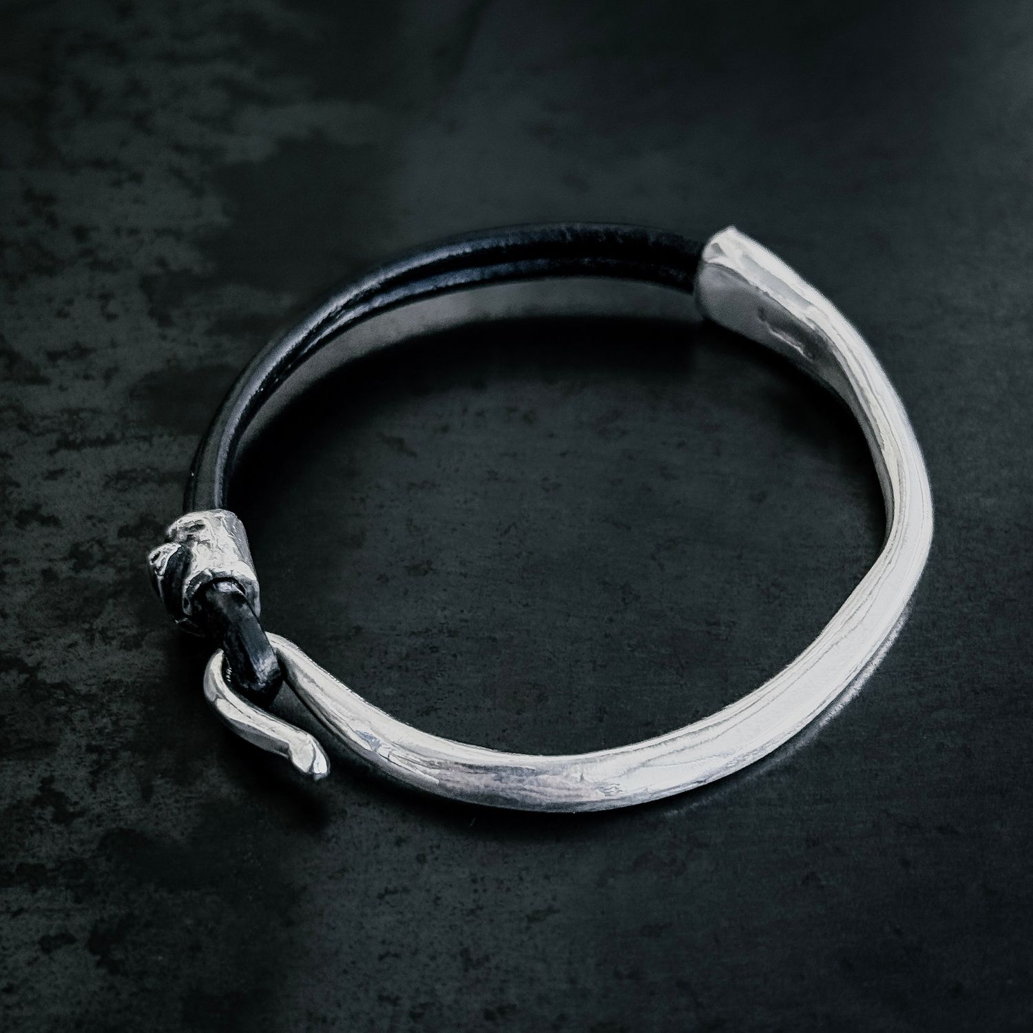 Pulsera Cuero MANTRA