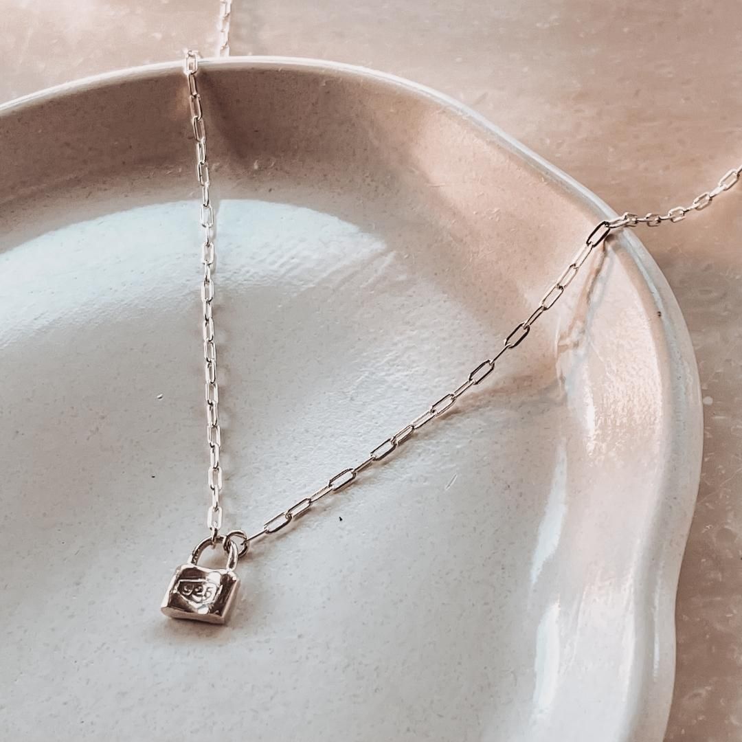 Collar CANDADO