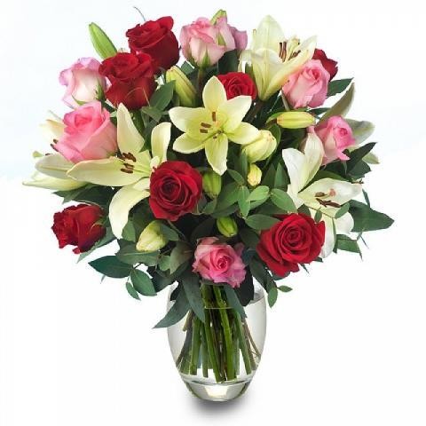 ROSE rosse e rosa e GIGLI bianchi+ verde decorativo
