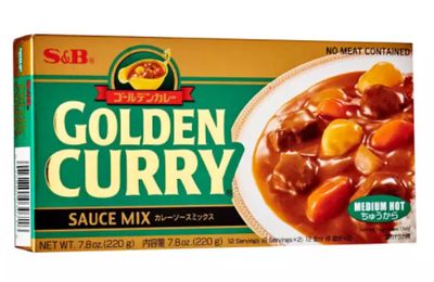 S&amp;B GOLDEN CURRY MEDIUM HOT  - 220 GMS