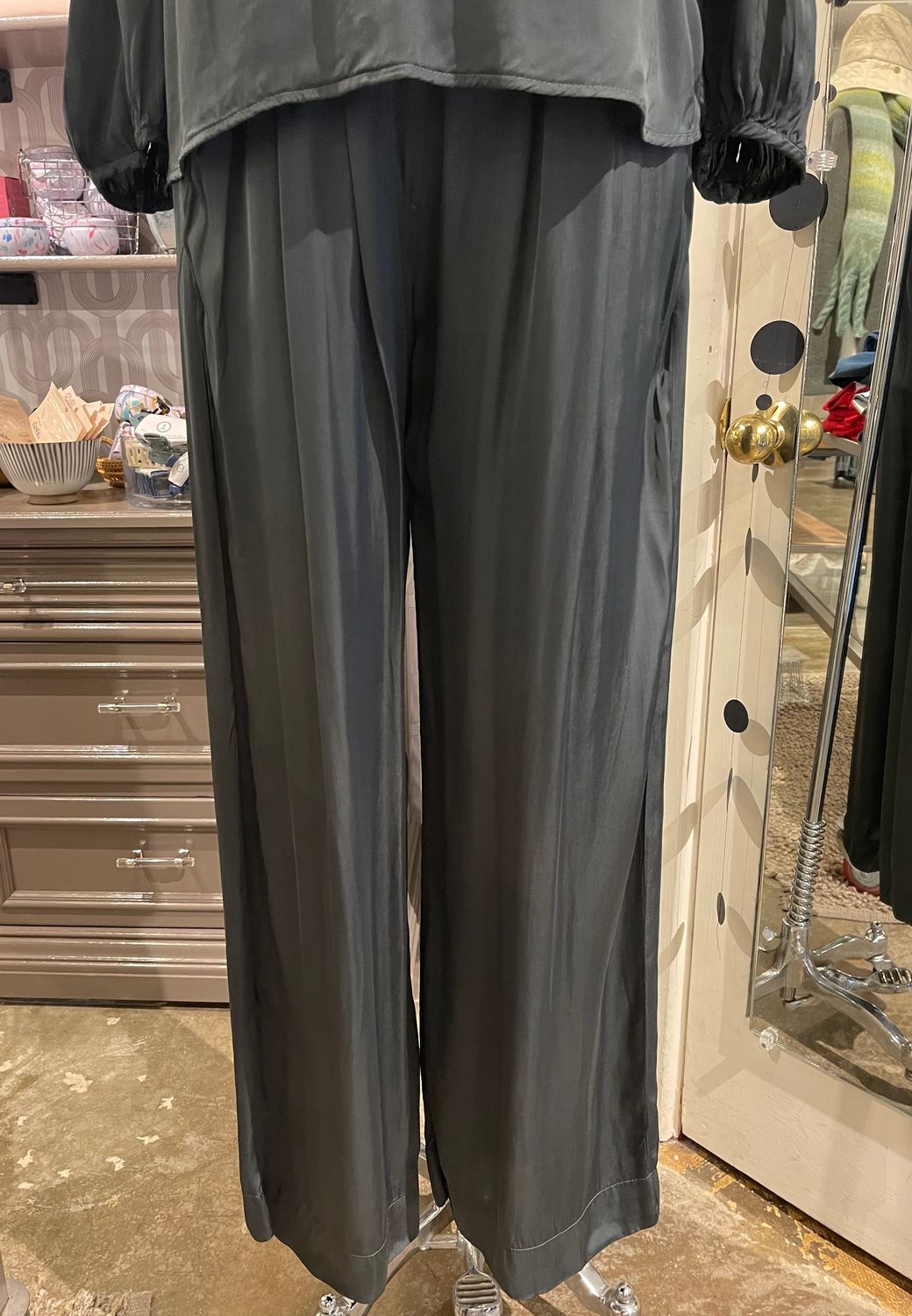 Velvet Rhetta Satin Viscose Pant in Marsh