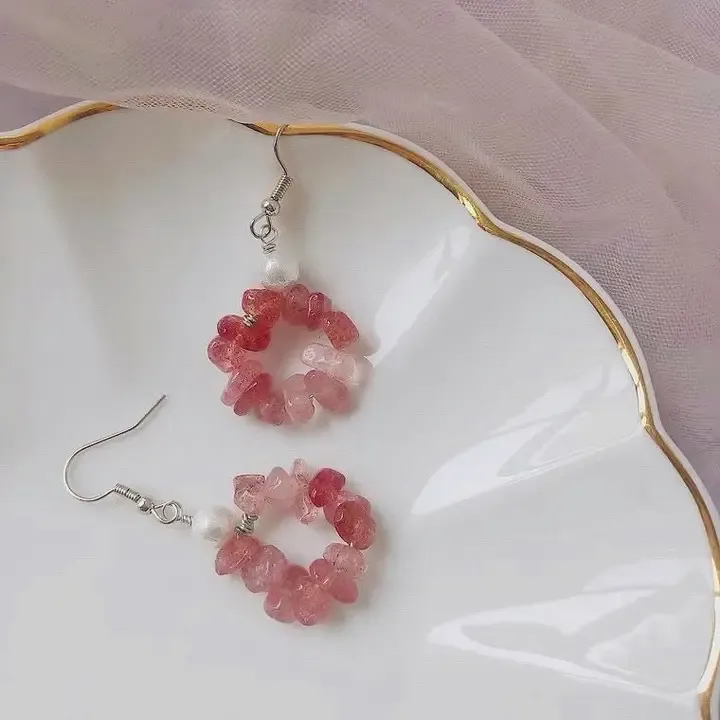 Mavis + Mel Natural Strawberry Baroque Pearl Earrings