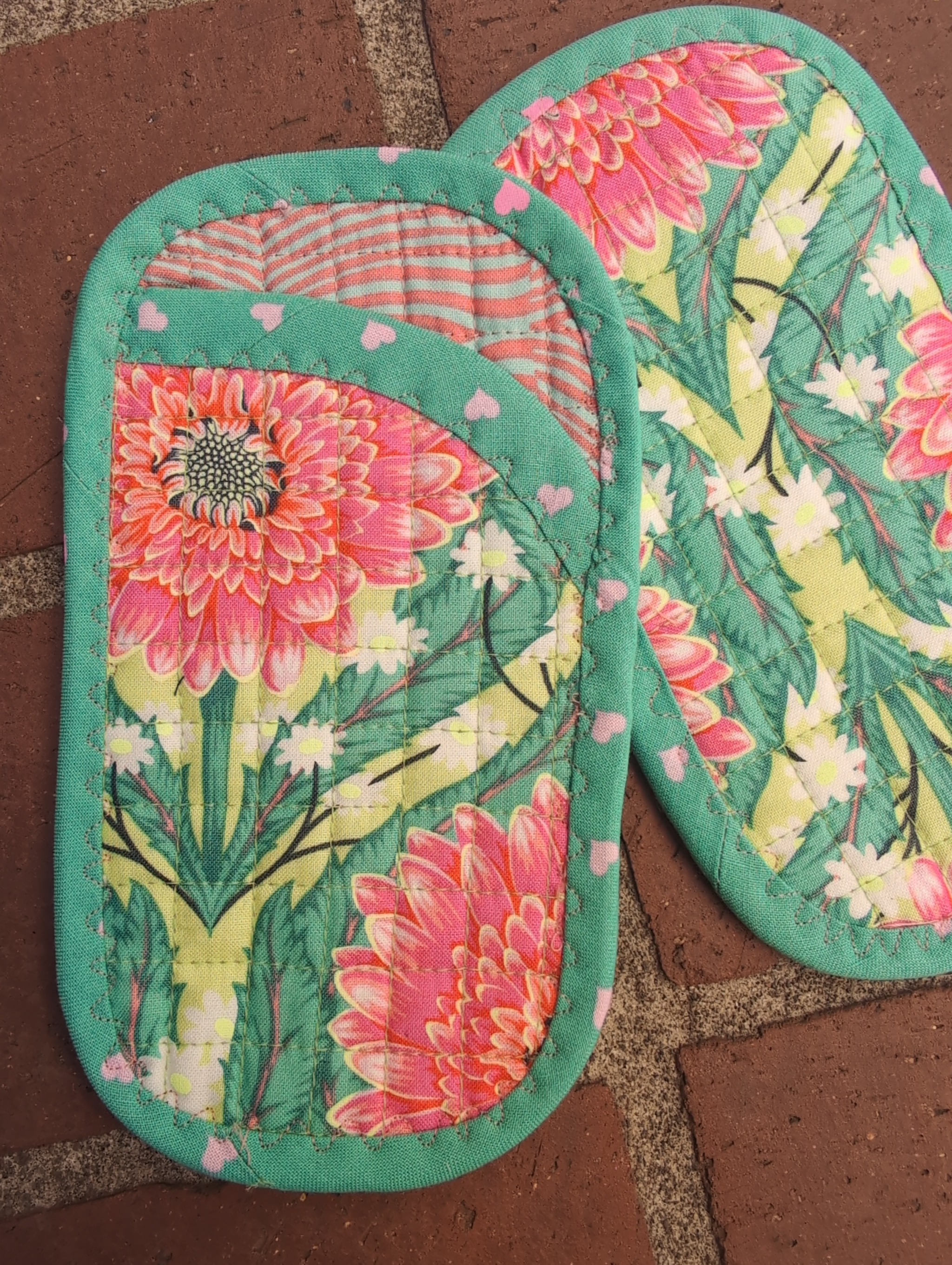 Collins Collective Frankie Handmade Sunglasses Case in Aqua Floral