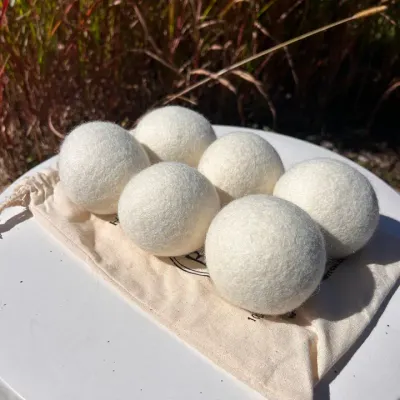 Bamboo Switch Organic Wool Dryer Balls in White Bamboo Switch Organic Wool Dryer Balls in White
