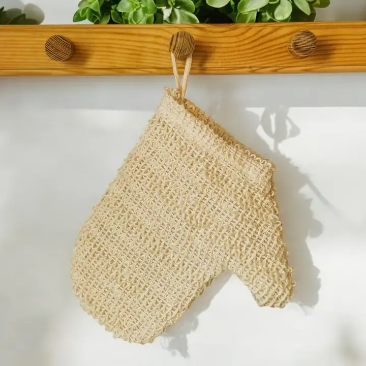 Bamboo Switch Sisal Exfoliating Glove in Natural