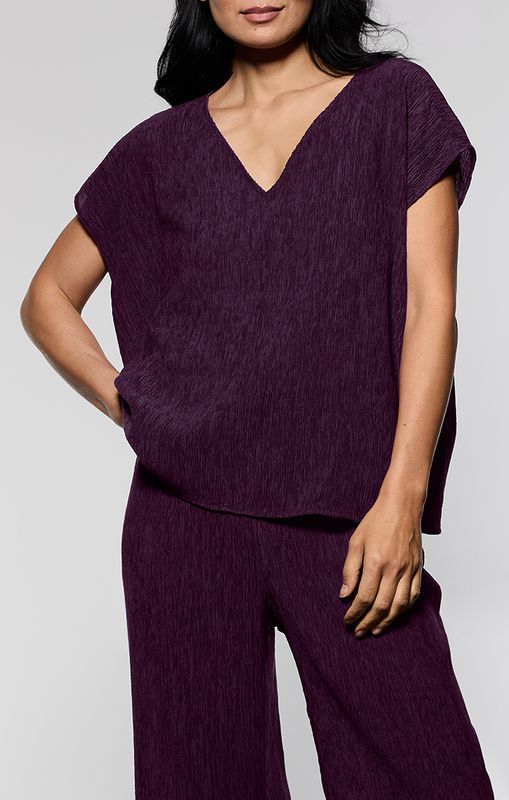 Eileen Fisher Woven Plisse V-Neck Square Top in Blackberry