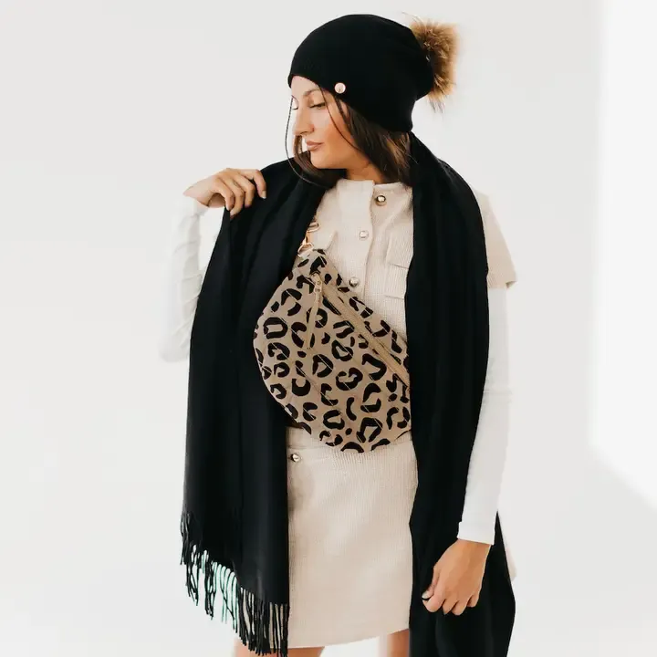 Pretty Simple Jolie Puffer Belt Bag in Leopard