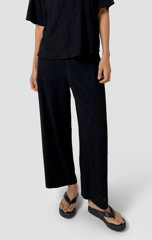 Eileen Fisher Woven Plisse High Waist Wide Ankle Pant in Black