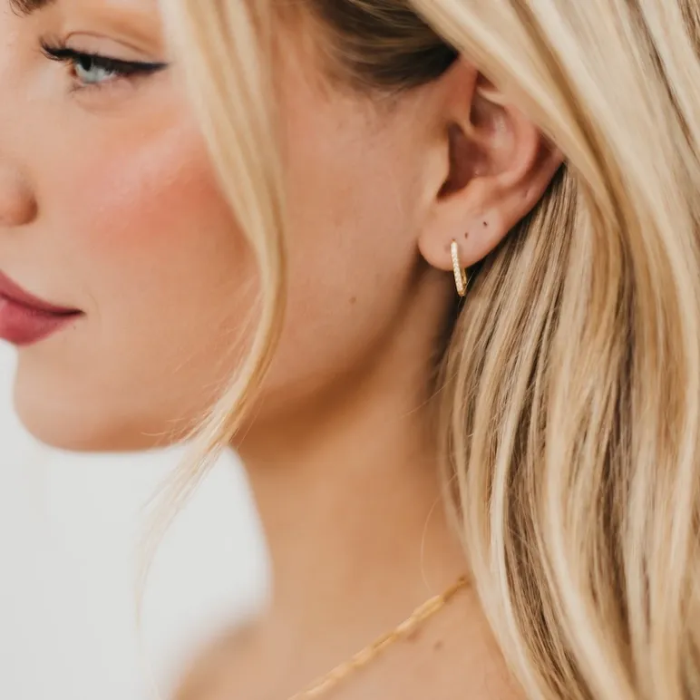 Pretty Simple Petra U Hoop Diamond Earrings in Gold