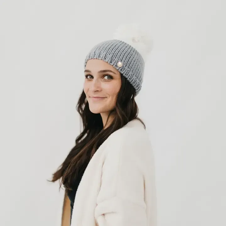Pretty Simple Alpine Snow Beanie in Gray/White Pretty Simple Alpine Snow Beanie in Gray/White