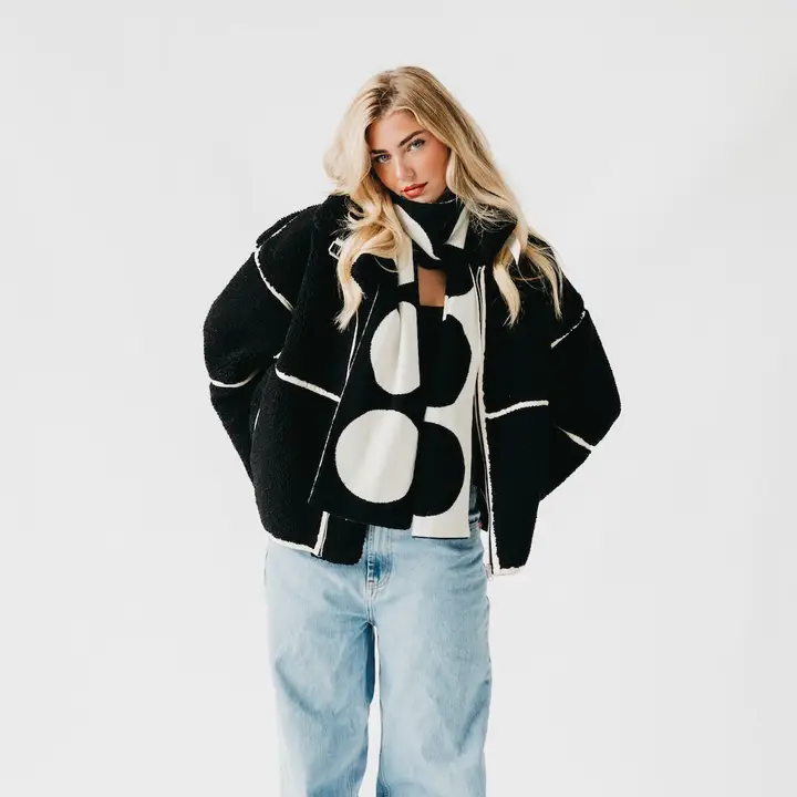 Pretty Simple Dorthy Dot Scarf in Black/White