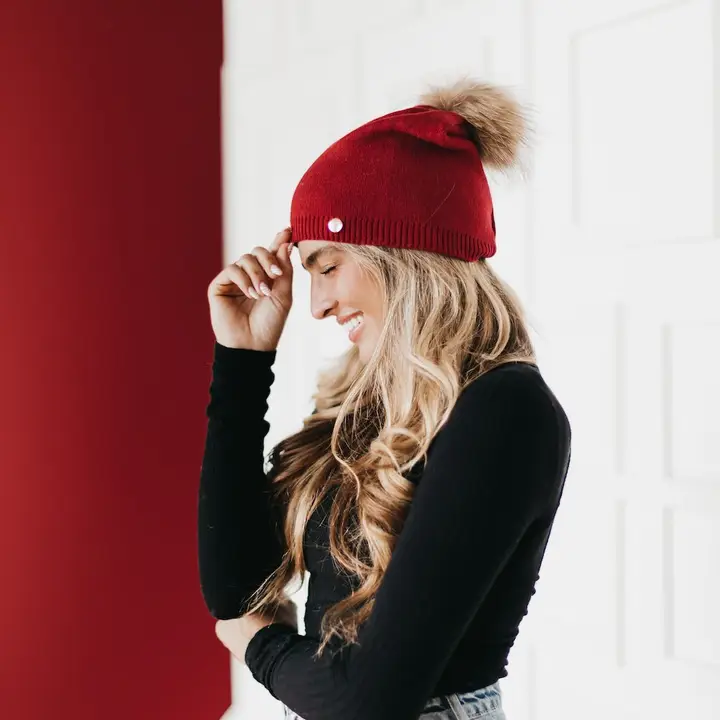 Pretty Simple Fine Knit Fur Pom Slouchy Beanie in Red