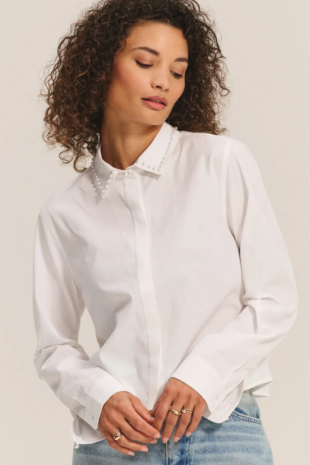 Velvet Jocelyn Novelty Poplin Shirt in White Velvet Jocelyn Novelty Poplin Shirt in White