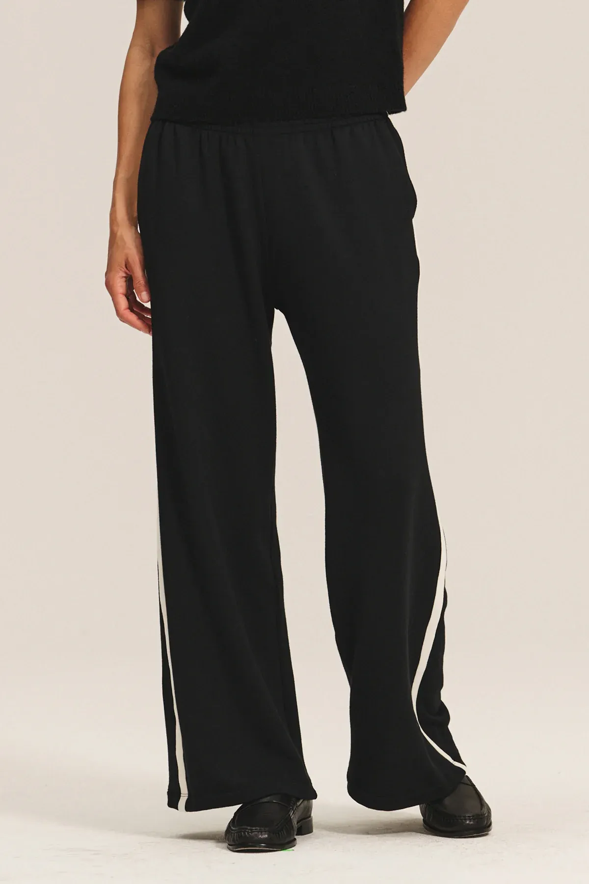 Velvet Gigi Lush Fleece Sweatpant in Black