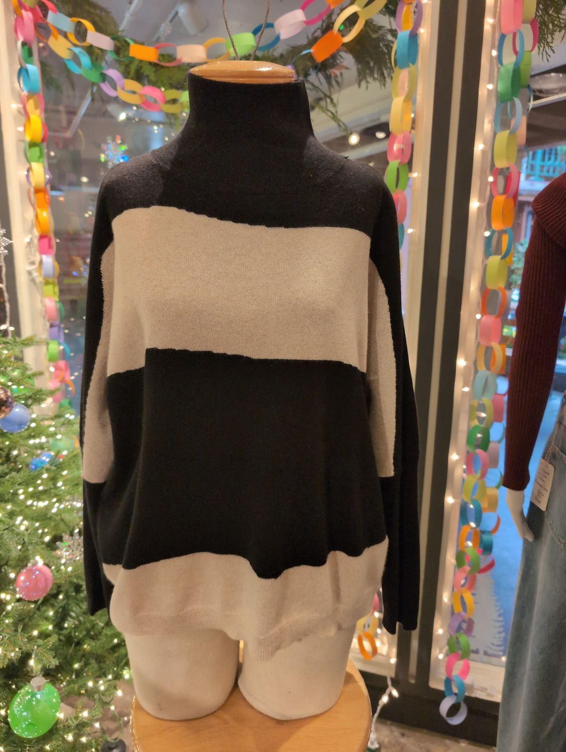 Estheme Cashmere Bicolor Turtleneck in Noir/Lin Estheme Cashmere Bicolor Turtleneck in Noir/Lin