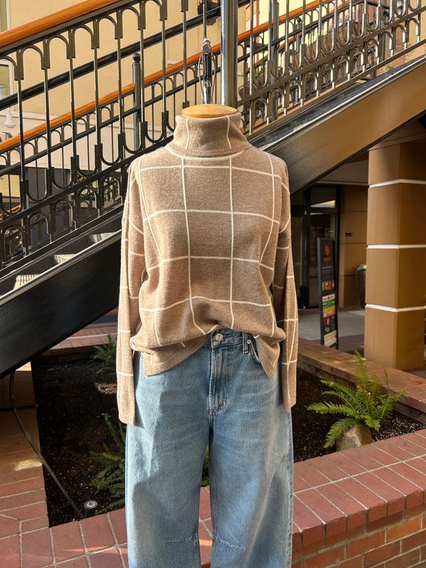 Estheme x Maud & Sacha Vivienne Turtleneck Sweater in Quinoa/Flocon