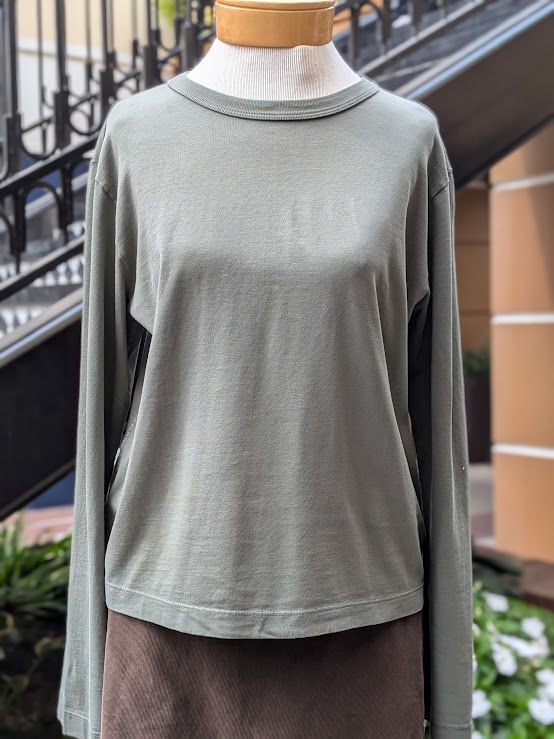 Velvet Vee Tee Vintage Cotton Jersey Long Sleeve Top in Bullfrog