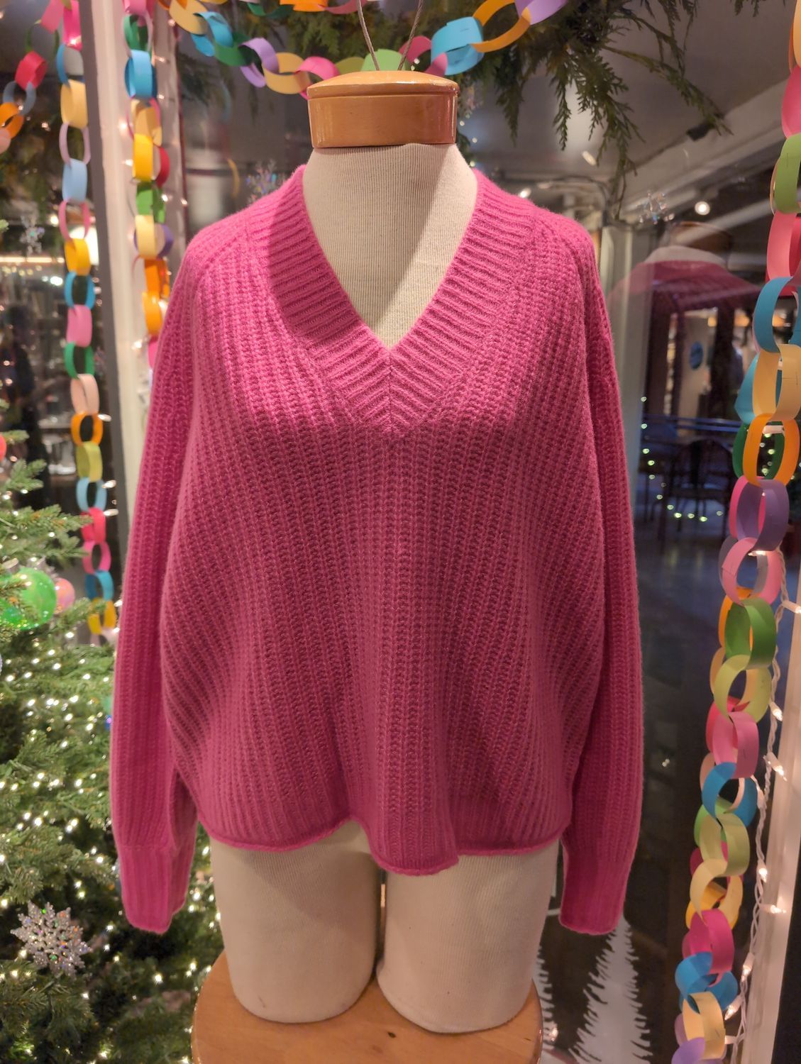 Estheme Cashmere Silk Ribbed V Neck in Malabar