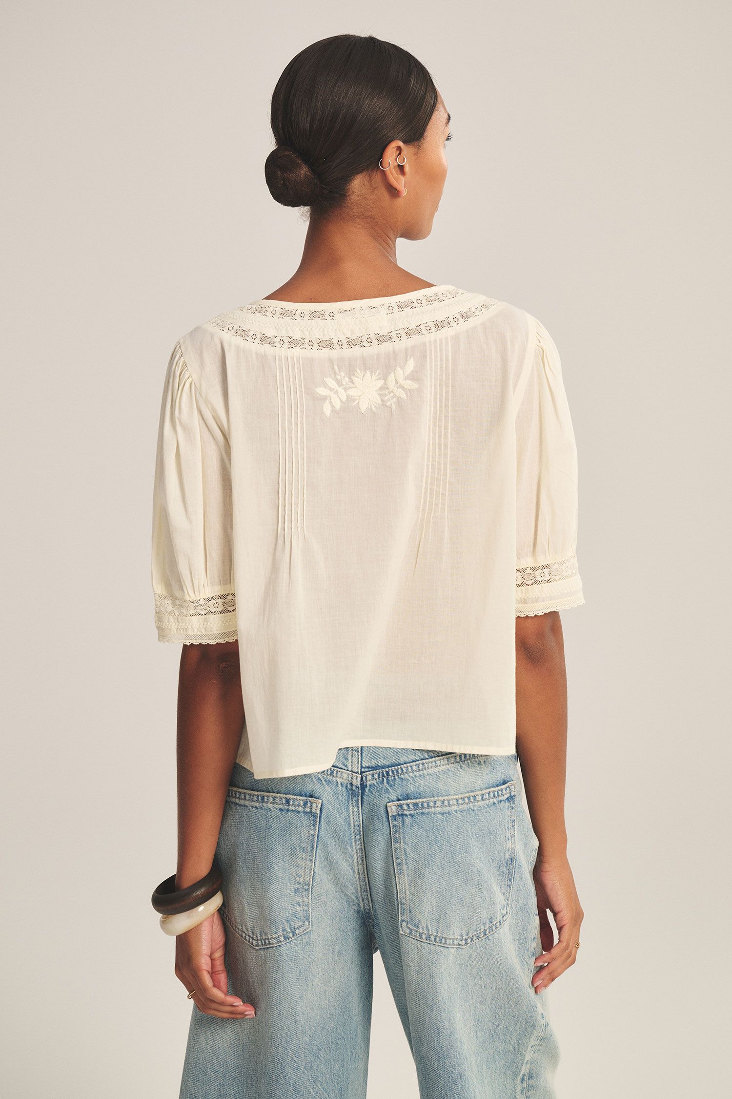 Velvet Mavis Cotton Lace Short Sleeve Top in Butter