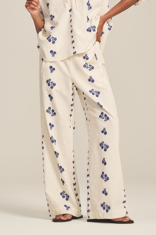Velvet Nellie Floral Cotton Jacquard Pant in Cream/Cobalt