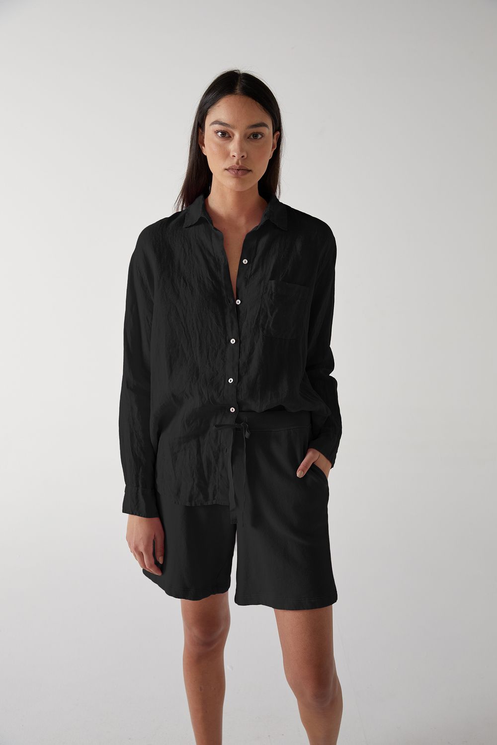 Velvet Mulholland Woven Linen Button Down in Black