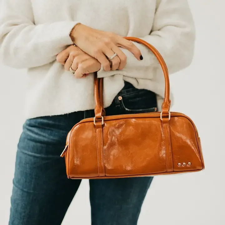 Pretty Simple Arlys Barrel Shoulder Bag in Caramel Pretty Simple Arlys Barrel Shoulder Bag in Caramel