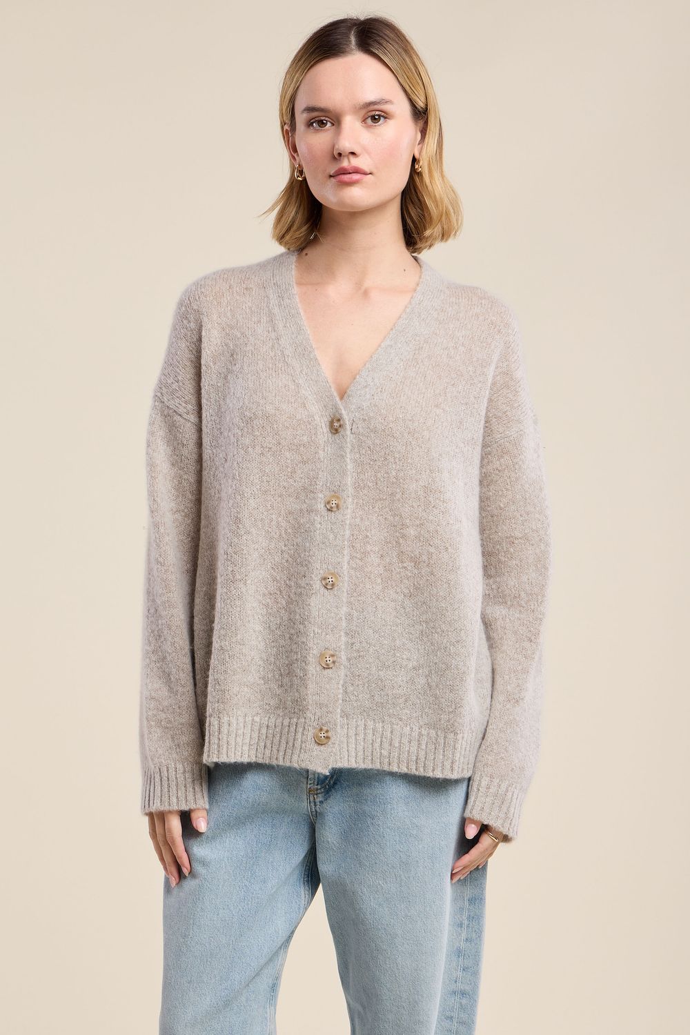 Velvet Lea Cozy Cashmere Blend Cardigan in Oatmeal Velvet Lea Cozy Cashmere Blend Cardigan in Oatmeal