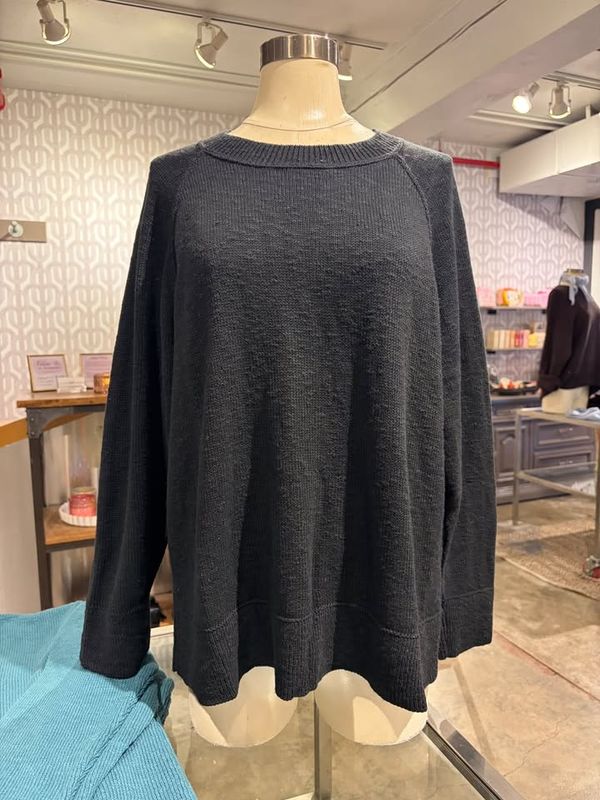 Avalin Cotton Slub Long Sleeve Crew Neck with Raglan Sleeves in Black