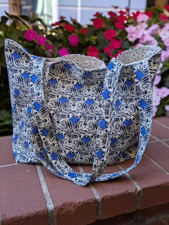 Collins Collective Everyday Market Tote in Tigers Eye Collins Collective Everyday Market Tote in Tigers Eye