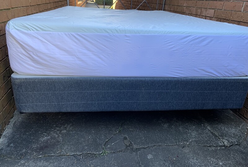 Queen matress