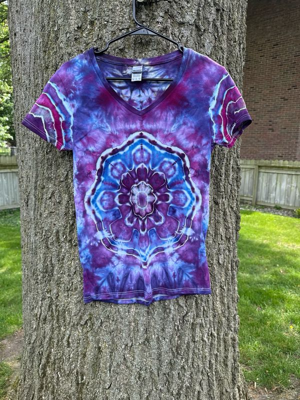 Mandala V-neck
