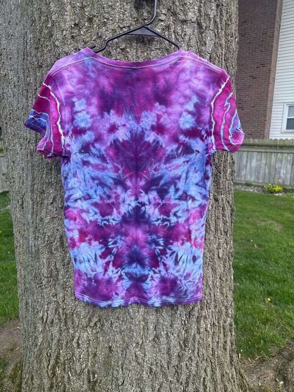 Mandala V-neck